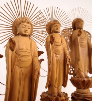 浄土宗の仏壇とは？阿弥陀さまをまつる心の拠りどころ｜おくり火コラム