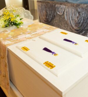 棺に入れていいもの・ダメなもの｜火葬場のルールと実務の目安をやさしく解説｜小さな自宅葬・家族で「つくる」お葬式 おくり火