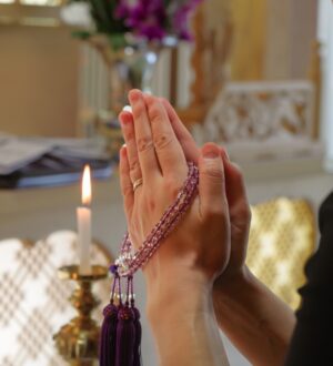 葬儀費用を安くする方法｜固定費と変動費の見直しで“必要なところだけ”に絞る｜小さな自宅葬・家族で「つくる」お葬式 おくり火（岸和田）