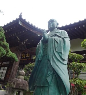 日蓮宗とは？葬儀の特徴と作法をやさしく解説｜小さな自宅葬・家族で「つくる」お葬式 おくり火