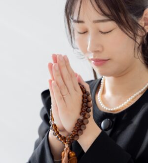 白装束とは？意味と由来をやさしく解説｜小さな自宅葬・家族で「つくる」お葬式 おくり火