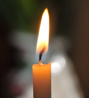 後飾りとは？葬儀後の大切な供養のかたちをやさしく解説｜小さな自宅葬・家族で「つくる」お葬式 おくり火